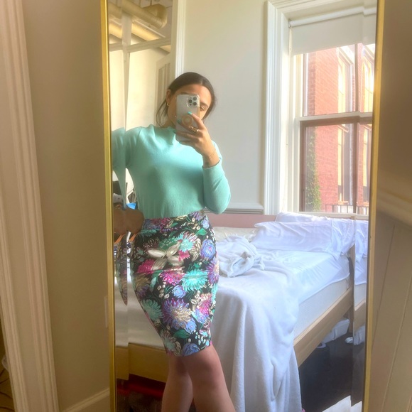 J. CREW FLORAL PENCIL SKIRT - Picture 1 of 4